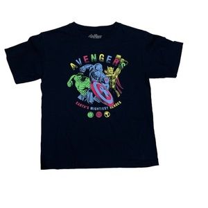 💓 Boys Marvels Avenger Graphic T-shirt Size 10/12